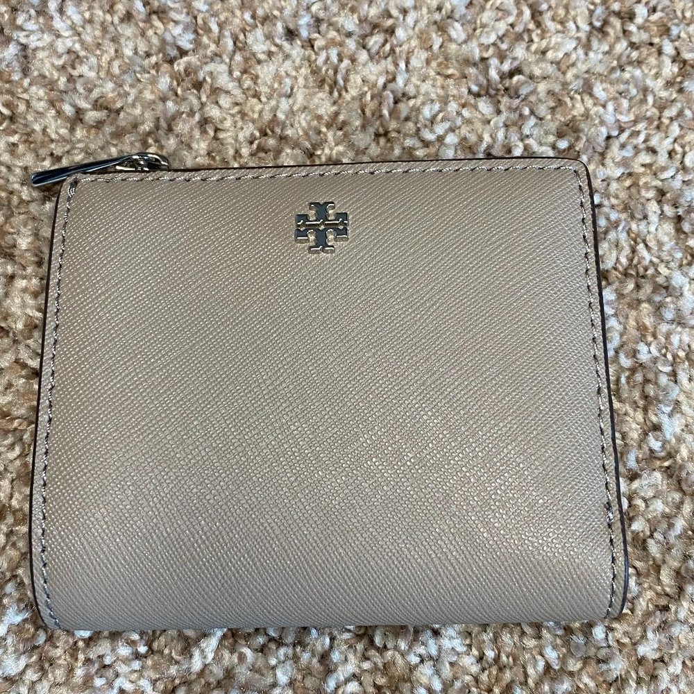 Tori Burch in Tan Wallet- BRAND NEW! Never Been Used with Original Packaging!